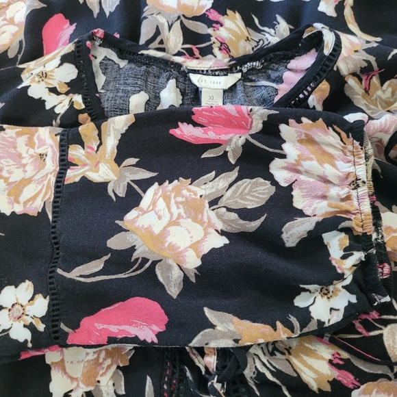 ESTABLISHED 1946 blouse with tie on bodice and crochet trims XL - Picture 3 of 8